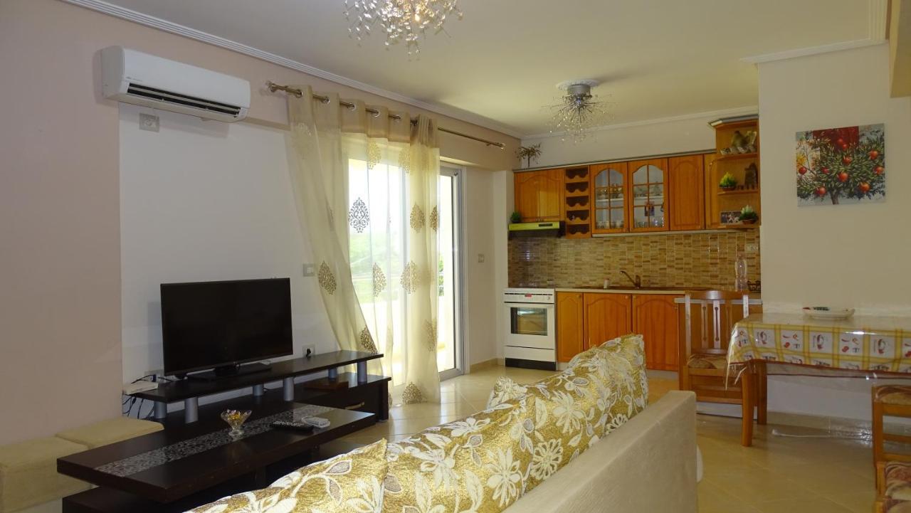 Cozy Central Apartment Ksamil Exterior foto