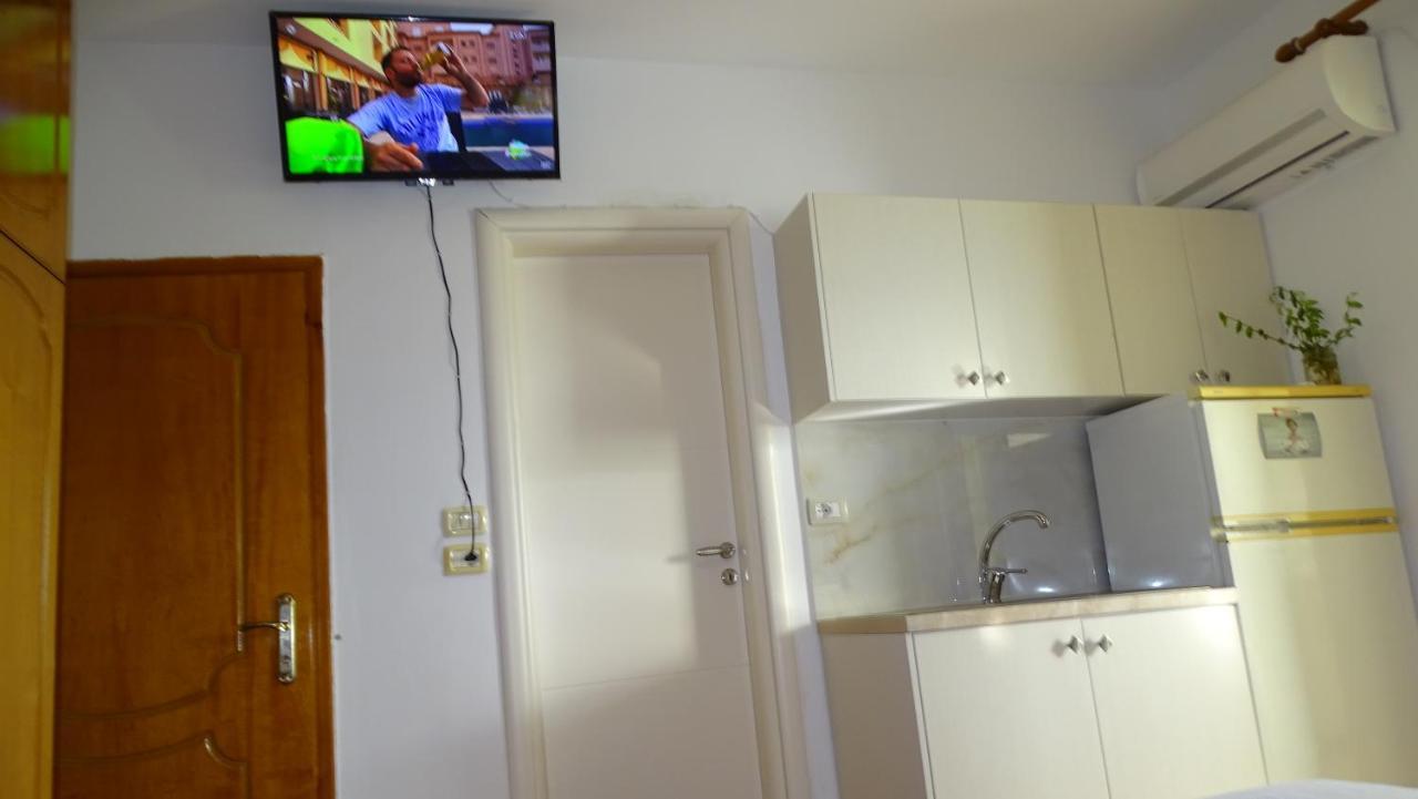 Cozy Central Apartment Ksamil Exterior foto