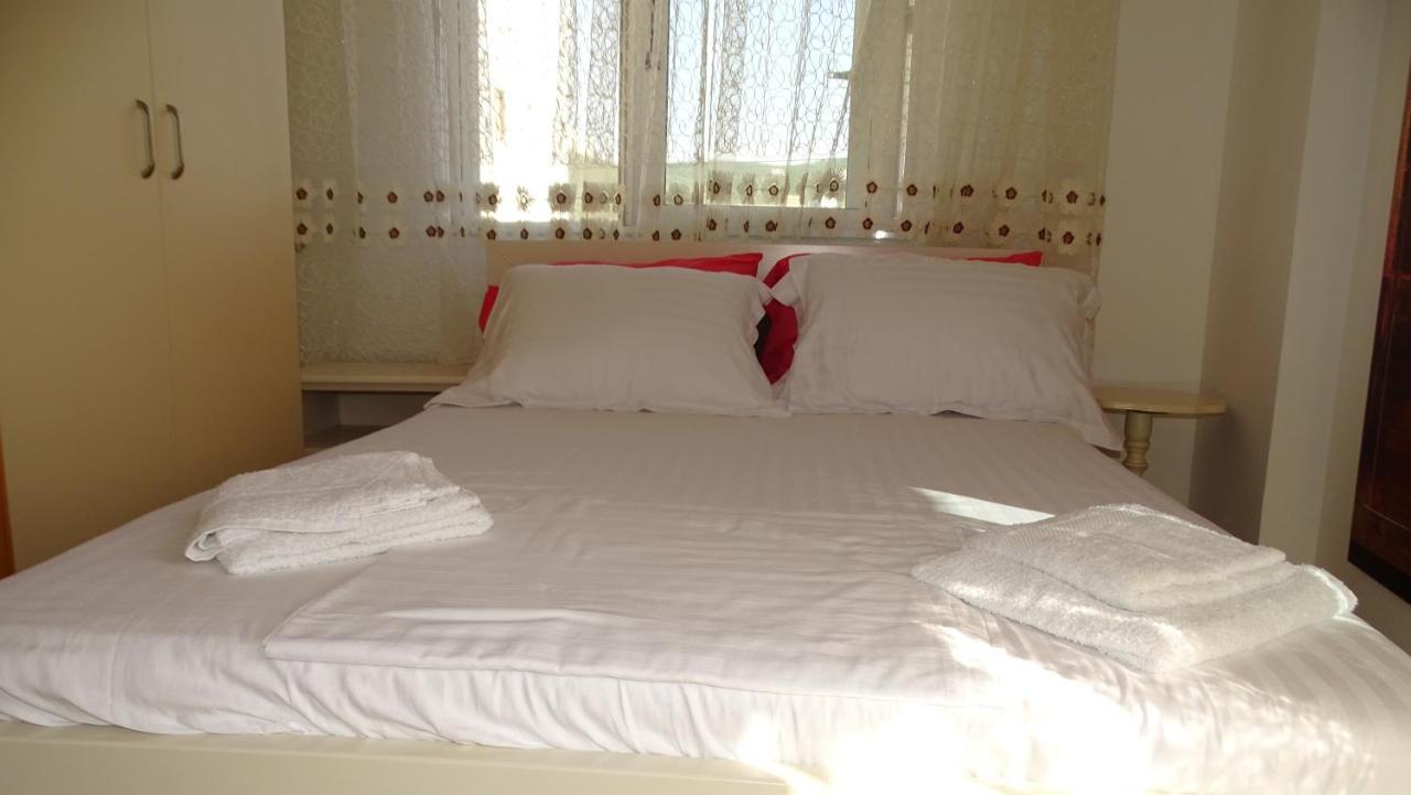 Cozy Central Apartment Ksamil Exterior foto