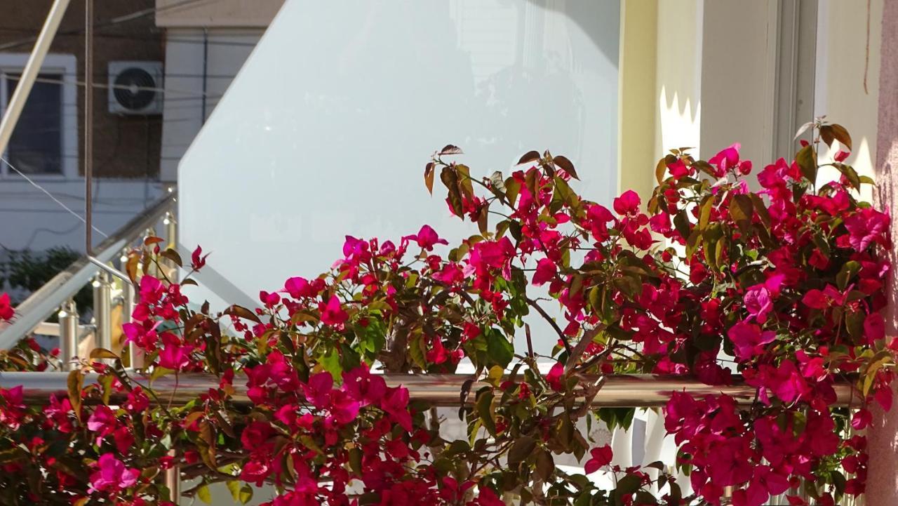 Cozy Central Apartment Ksamil Exterior foto