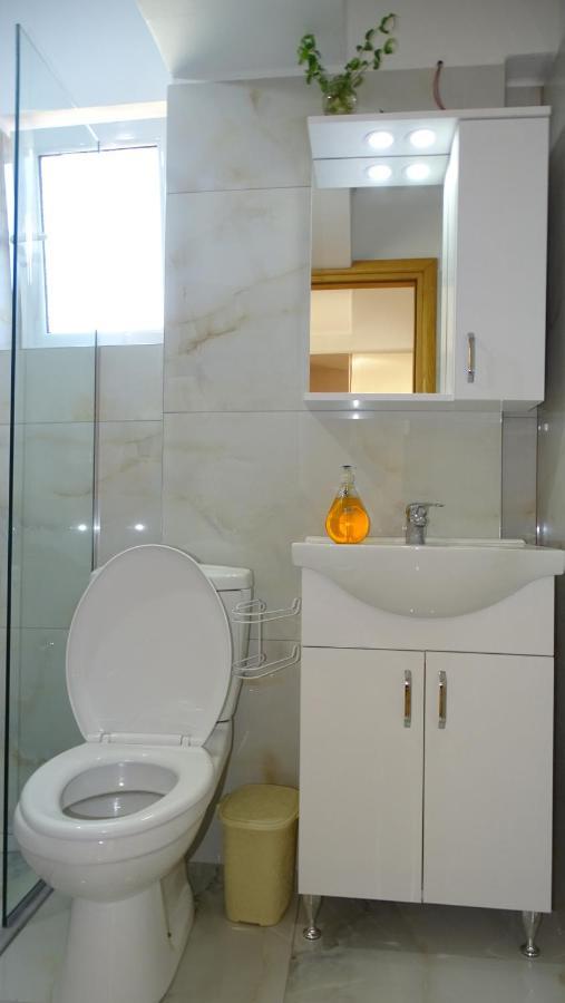 Cozy Central Apartment Ksamil Exterior foto